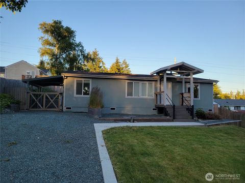 Photo of 2168 Norman Drive, Oak Harbor, WA 98277 (MLS # 2543202)