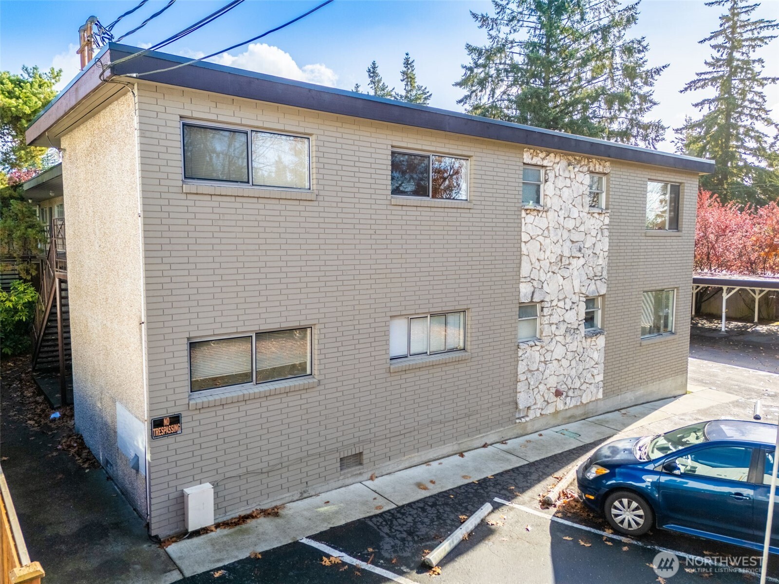 14520 Phinney Avenue N