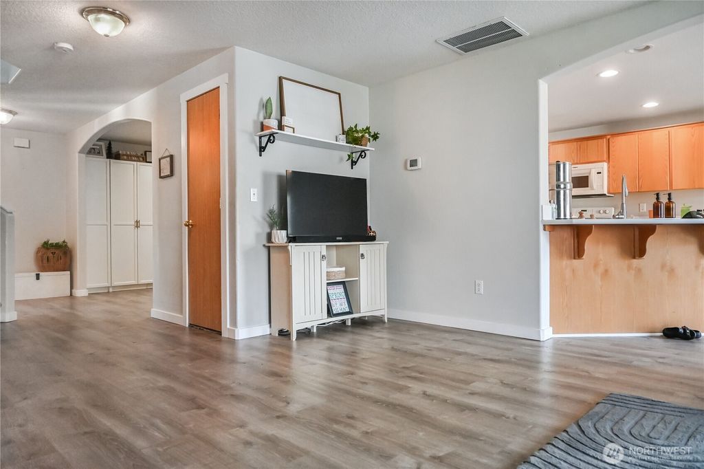 Photo of 8912 NE 71st Street, Vancouver, WA 98662 (MLS # 2506824)