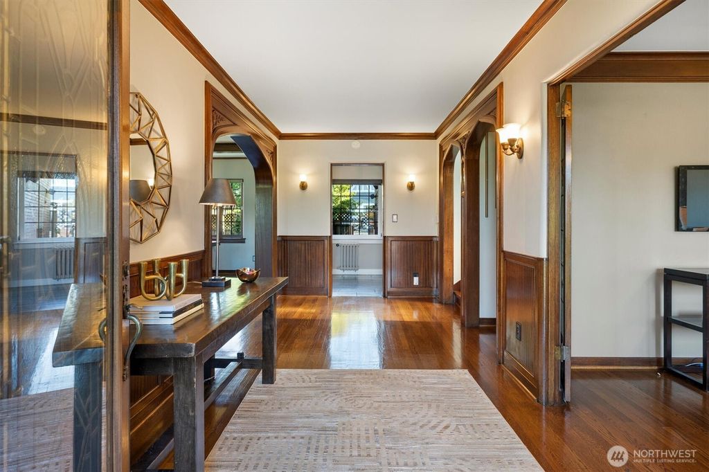 Photo of 2231 E Lake Washington Boulevard, Seattle, WA 98112 (MLS # 2343129)