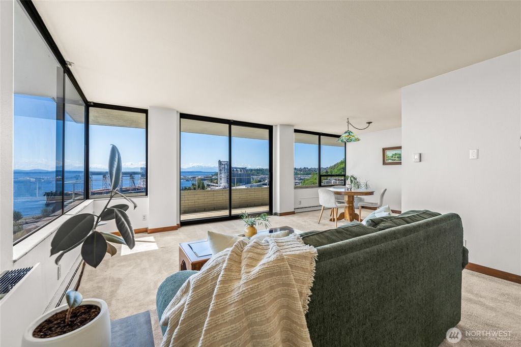 Photo of 521 5th Avenue W #602, Seattle, WA 98119 (MLS # 2513465)