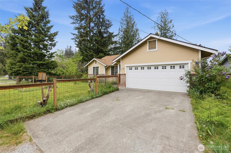 3001 Green Valley Drive