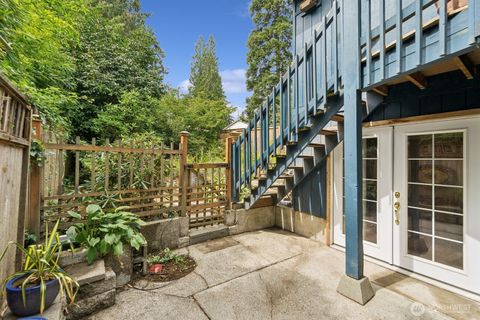 Photo of 9533 Lake Shore Boulevard NE #A, Seattle, WA 98115 (MLS # 2499074)