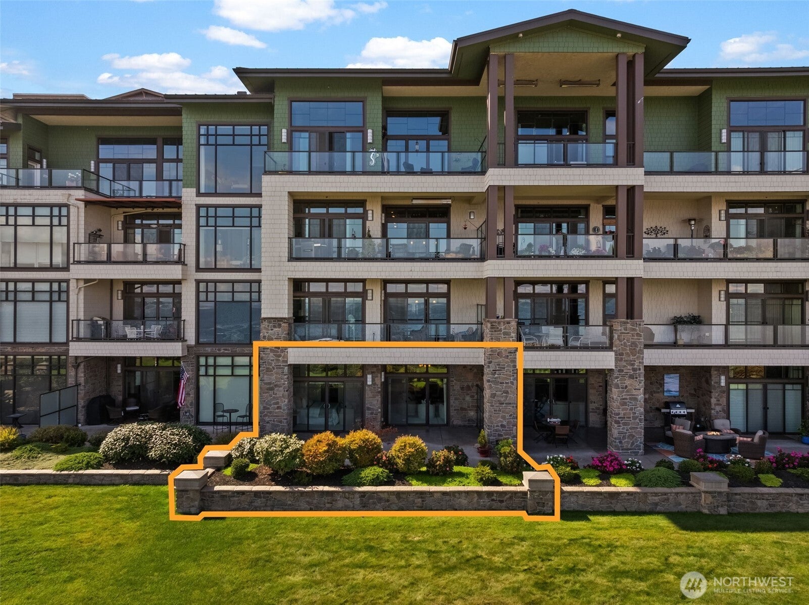 5003 Main Street 104