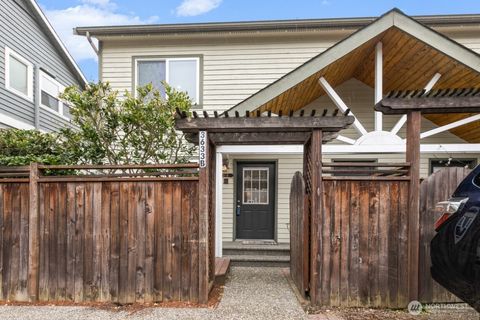 Photo of 3633 22nd Avenue W #B, Seattle, WA 98199 (MLS # 2526202)