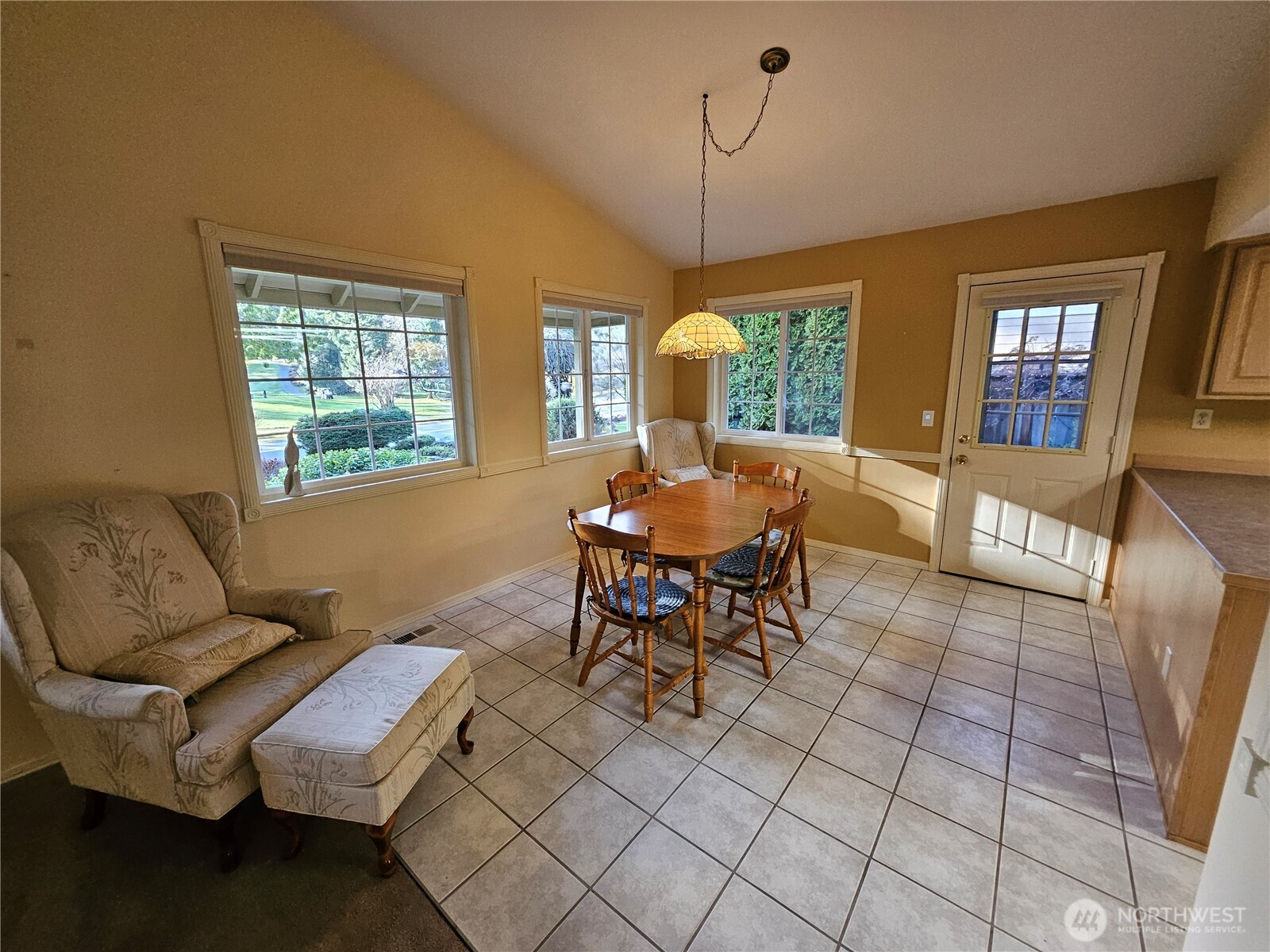 Allyn, Washington 98524, United States, 3 Bedrooms Bedrooms, ,2 BathroomsBathrooms,Residential,Active,252180