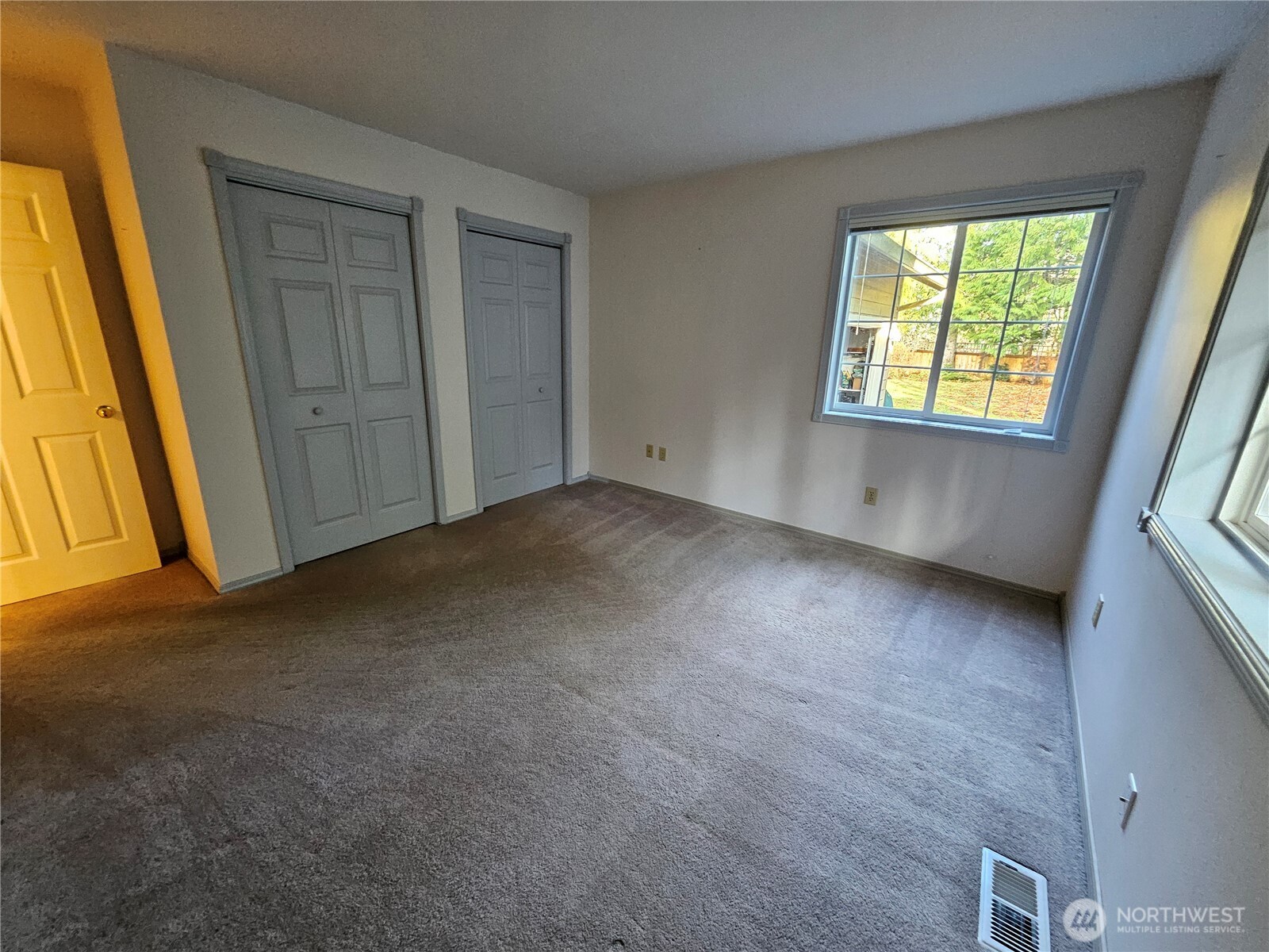 Allyn, Washington 98524, United States, 3 Bedrooms Bedrooms, ,2 BathroomsBathrooms,Residential,Active,252180