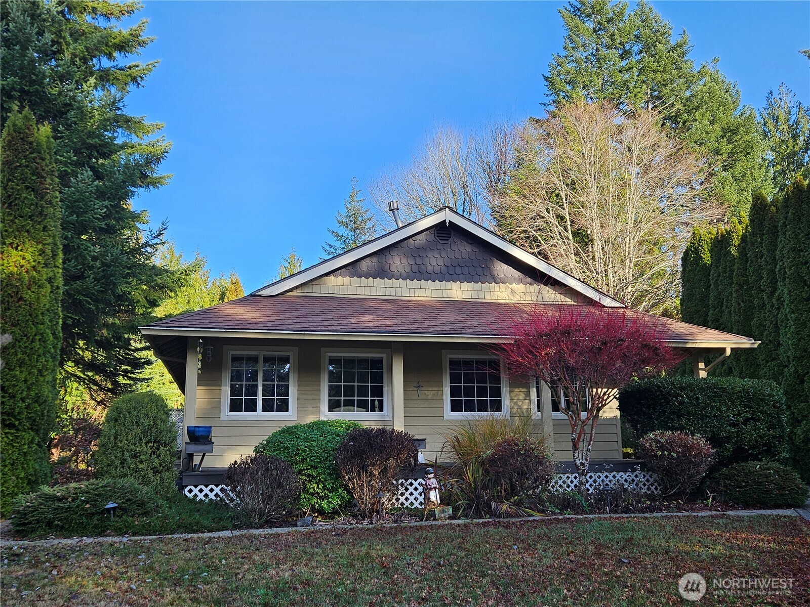 Allyn, Washington 98524, United States, 3 Bedrooms Bedrooms, ,2 BathroomsBathrooms,Residential,Active,252180