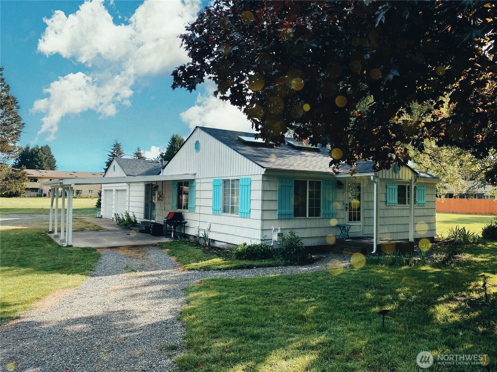 301 Dennis Street SW