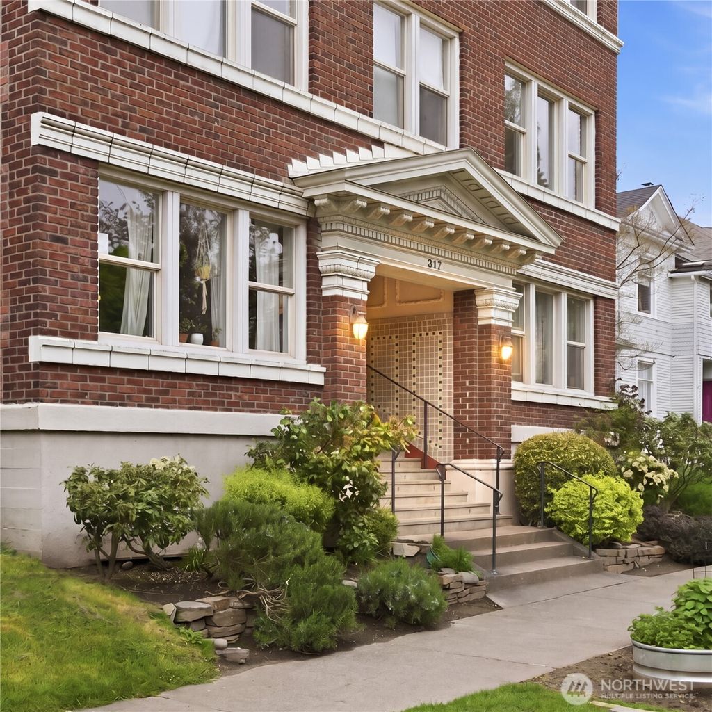 Photo of 317 18th Avenue E, Seattle, WA 98112 (MLS # 2518006)
