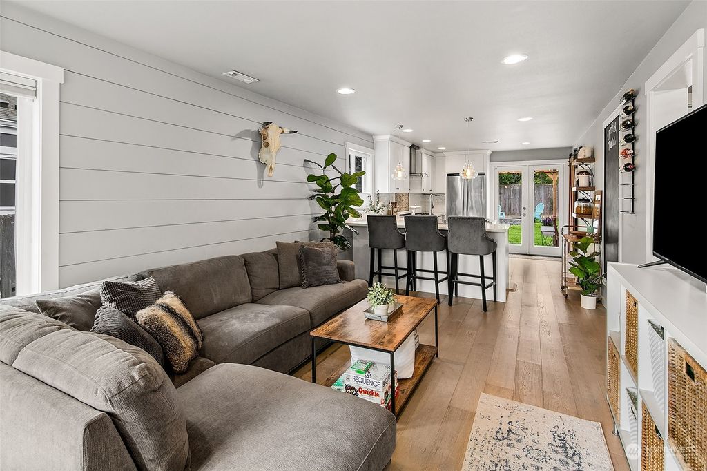 Photo of 8525 10th Avenue NW, Seattle, WA 98117 (MLS # 2239307)