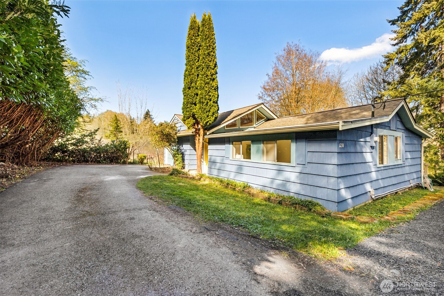 1236 Frederick Lane NE