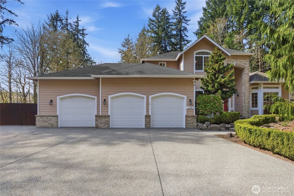 Photo of 5107 218th Avenue NE, Redmond, WA 98053 (MLS # 2509123)