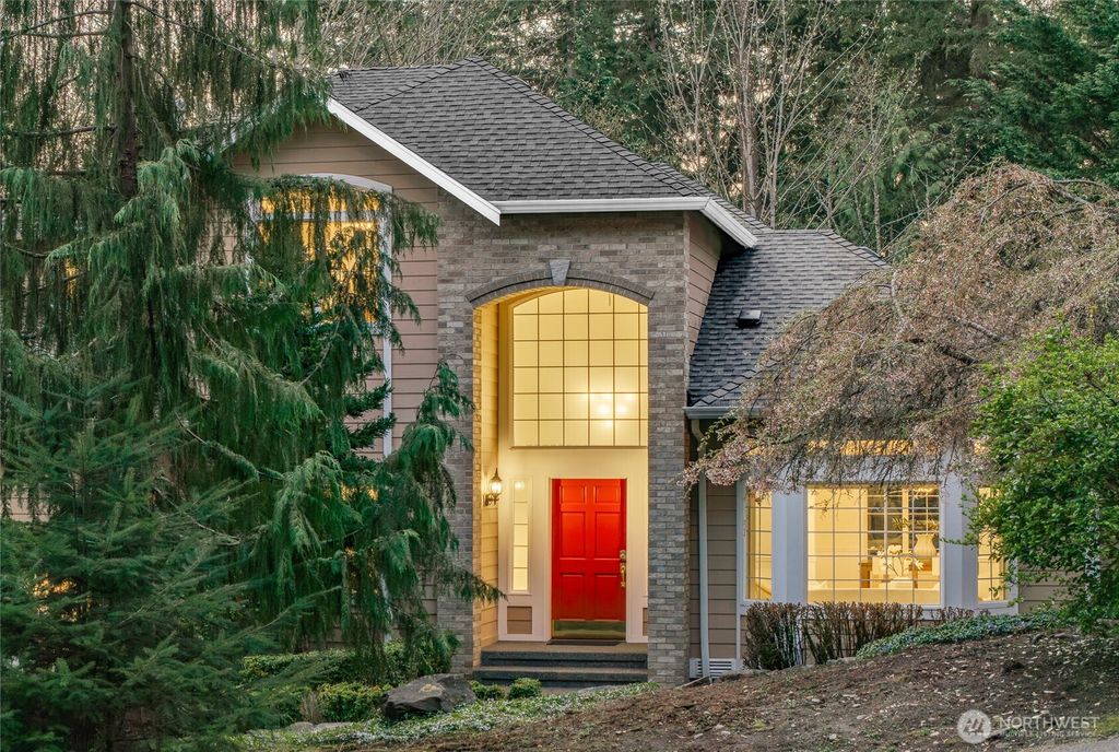 Photo of 5107 218th Avenue NE, Redmond, WA 98053 (MLS # 2509123)