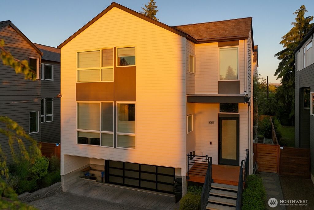 Photo of 9208 11th Avenue NW, Seattle, WA 98117 (MLS # 2391339)