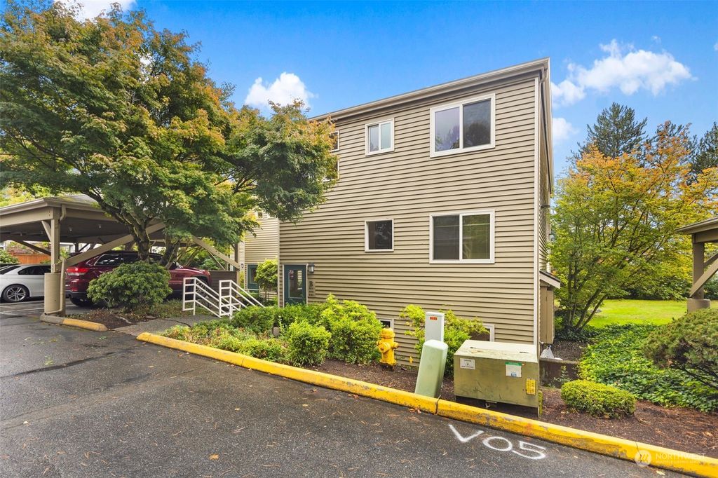 Photo of 605 5th Street #B103, Kirkland, WA 98033 (MLS # 2165831)