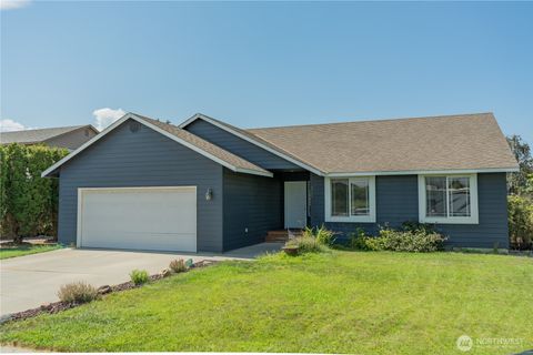 Photo of 530 S Mary Avenue, East Wenatchee, WA 98802 (MLS # 2401897)