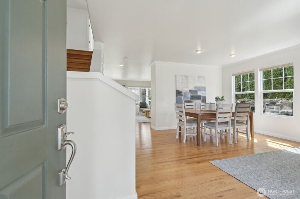 Photo of 274 Camas Avenue SE, Renton, WA 98056 (MLS # 2370760)