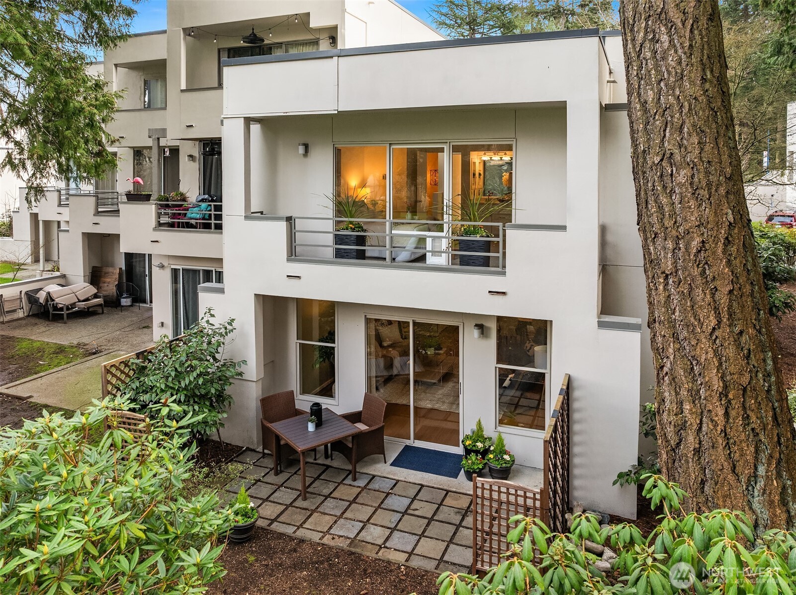 17001 Inglewood Road NE M106