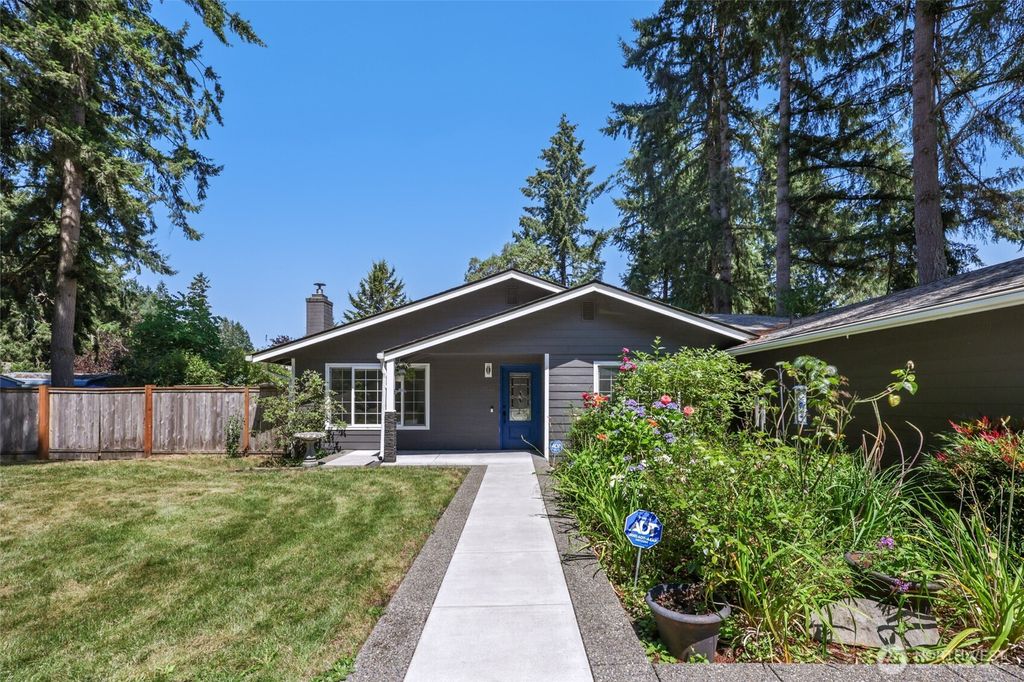 Photo of 7542 41st Avenue SE, Lacey, WA 98503 (MLS # 2553632)