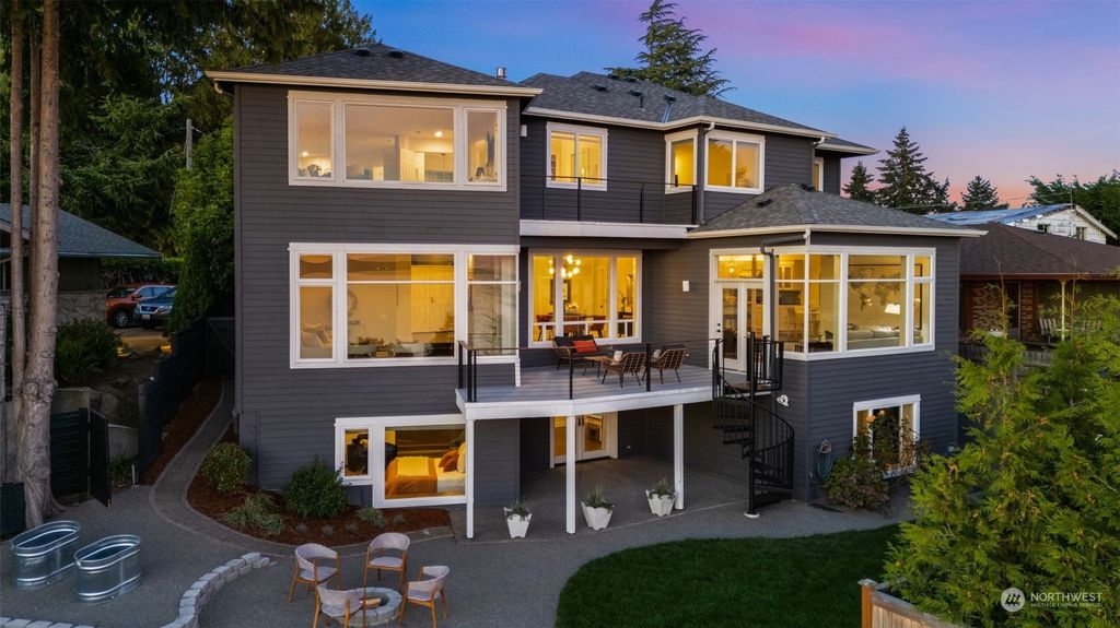 Photo of 5001 SW Morgan Street, Seattle, WA 98136 (MLS # 2294130)