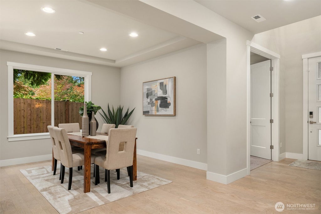 Photo of 7238 NE 129th Street, Kirkland, WA 98034 (MLS # 2582041)