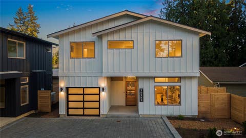 Photo of 10183 NE 112th Place, Kirkland, WA 98033 (MLS # 2563826)