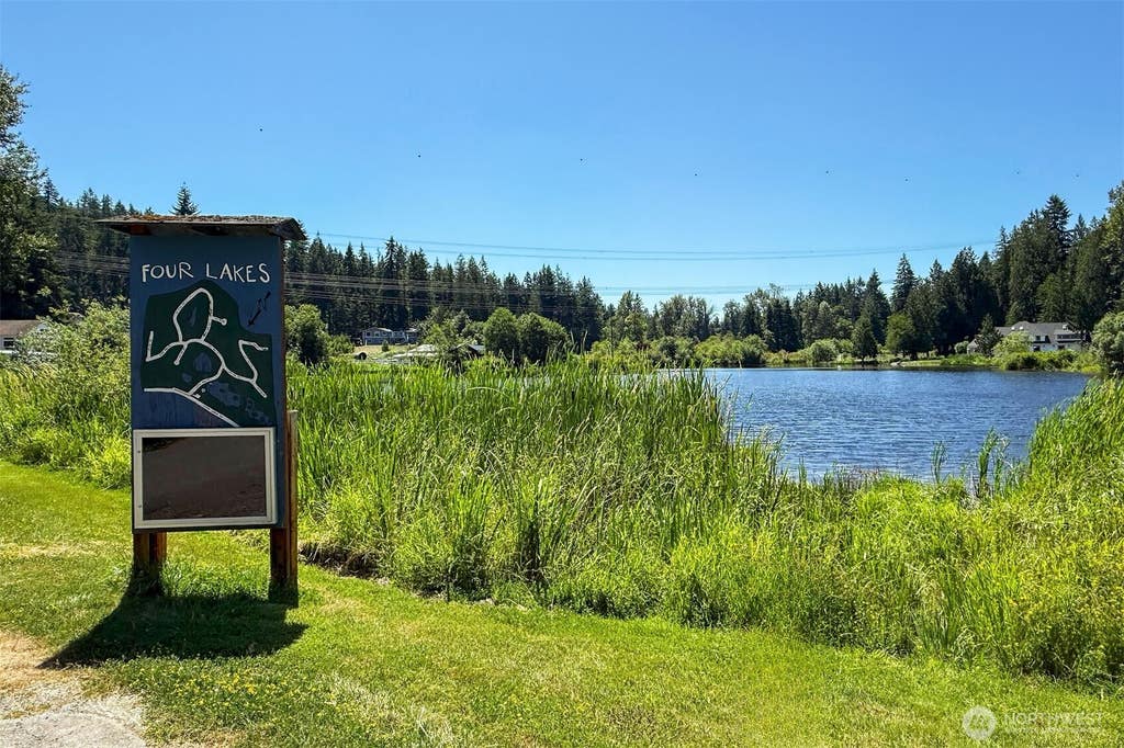 Photo of 16530 237th Avenue SE, Issaquah, WA 98027 (MLS # 2567349)