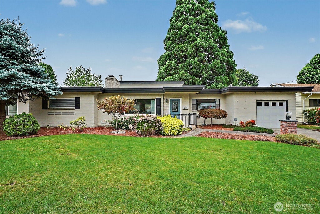 Photo of 415 R Street NE, Auburn, WA 98002 (MLS # 2561782)