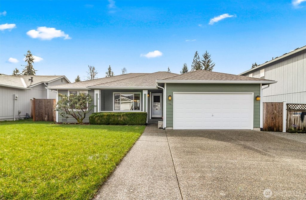 Photo of 706 Saratoga Street, Granite Falls, WA 98252 (MLS # 2338363)