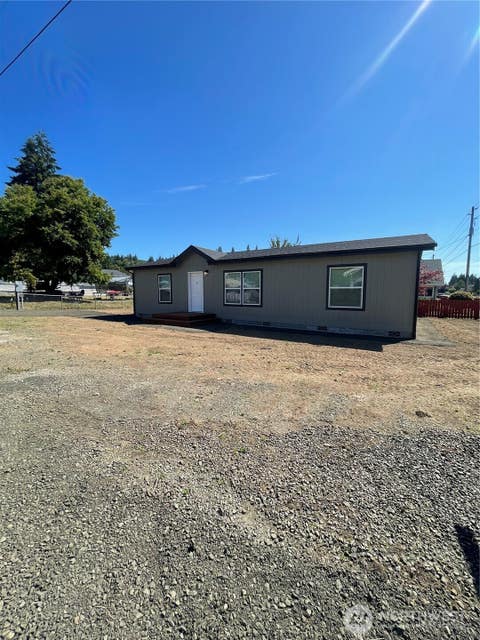 Photo of 1603 Park Avenue, Raymond, WA 98577 (MLS # 2554940)