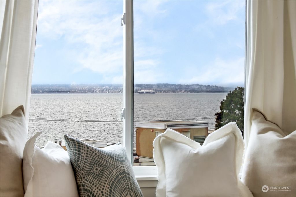 Photo of 4222 Chilberg Avenue SW, Seattle, WA 98116 (MLS # 2135779)