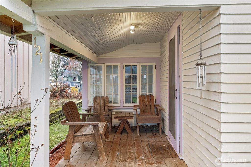 Photo of 121 Van Scoyoc Avenue SW, Orting, WA 98360 (MLS # 2464727)