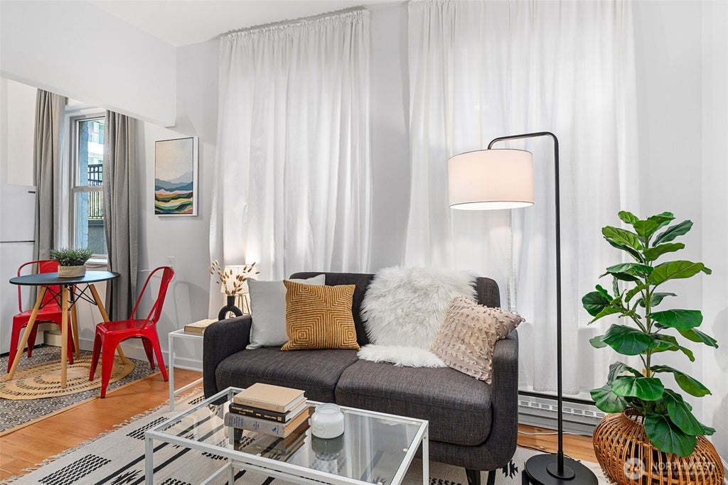 Photo of 7 Harrison Street #26, Seattle, WA 98109 (MLS # 2594388)