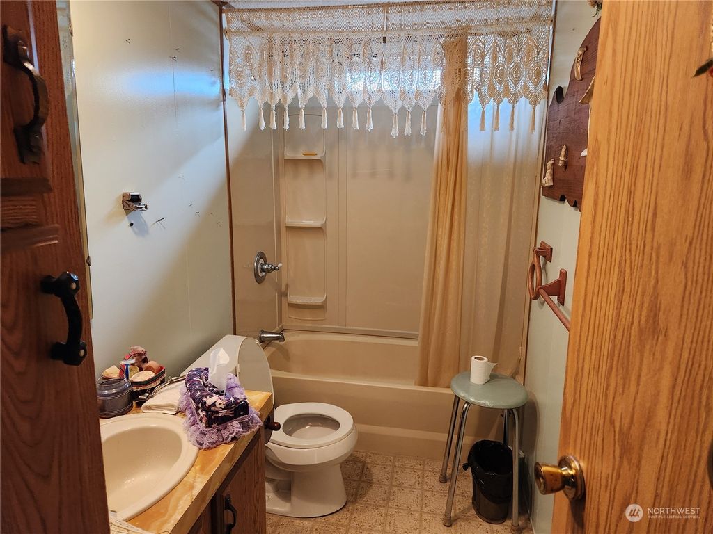 listing image 9367168846440058249