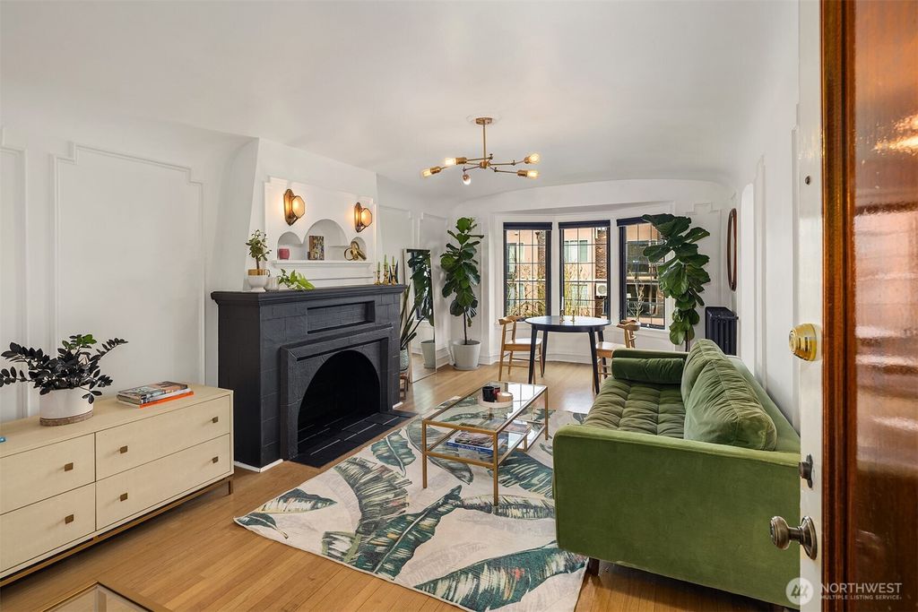 Photo of 1101 17th Avenue #303, Seattle, WA 98122 (MLS # 2494128)