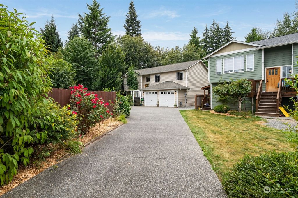 Photo of 9414 55th Drive NE, Marysville, WA 98270 (MLS # 2275093)