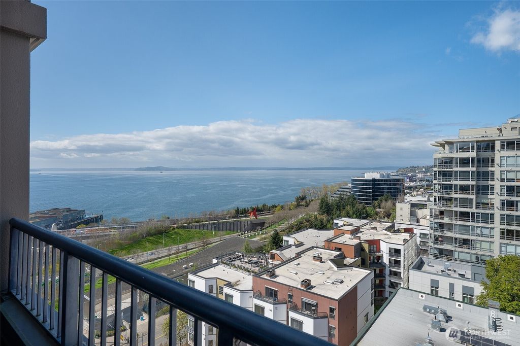 Photo of 2801 1st Avenue #1018, Seattle, WA 98121 (MLS # 2501303)
