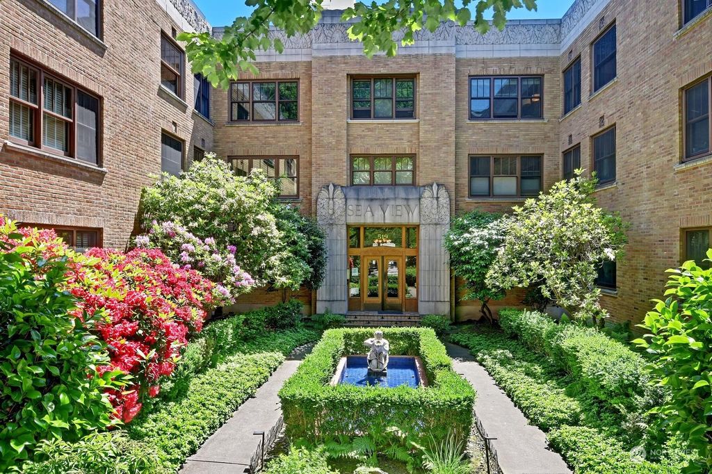 Photo of 519 W Roy Street #109, Seattle, WA 98119 (MLS # 2076695)