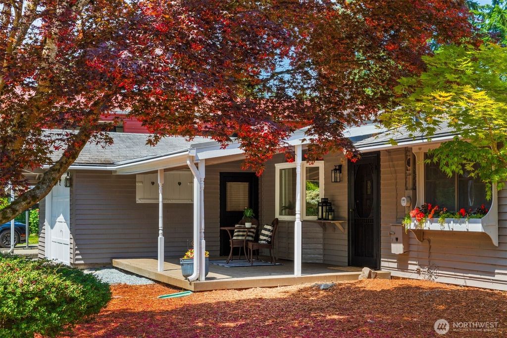 Photo of 18422 SE 135th Street, Renton, WA 98059 (MLS # 2379658)