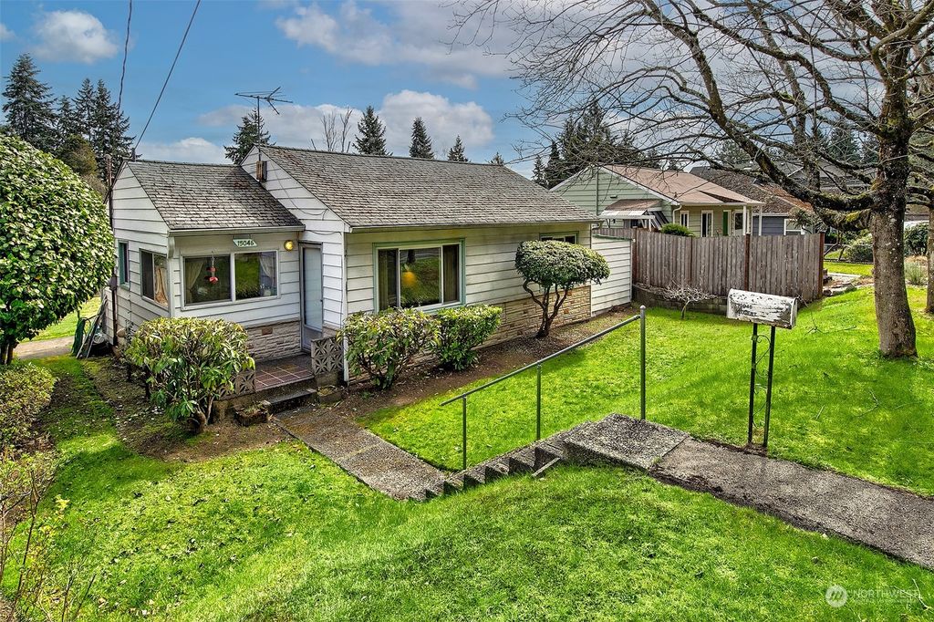 Photo of 15046 25th Avenue NE, Shoreline, WA 98155 (MLS # 2050660)
