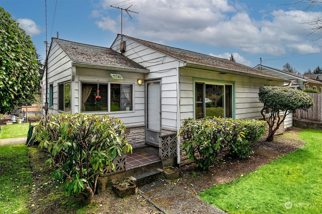 Photo of 15046 25th Avenue NE, Shoreline, WA 98155 (MLS # 2050660)