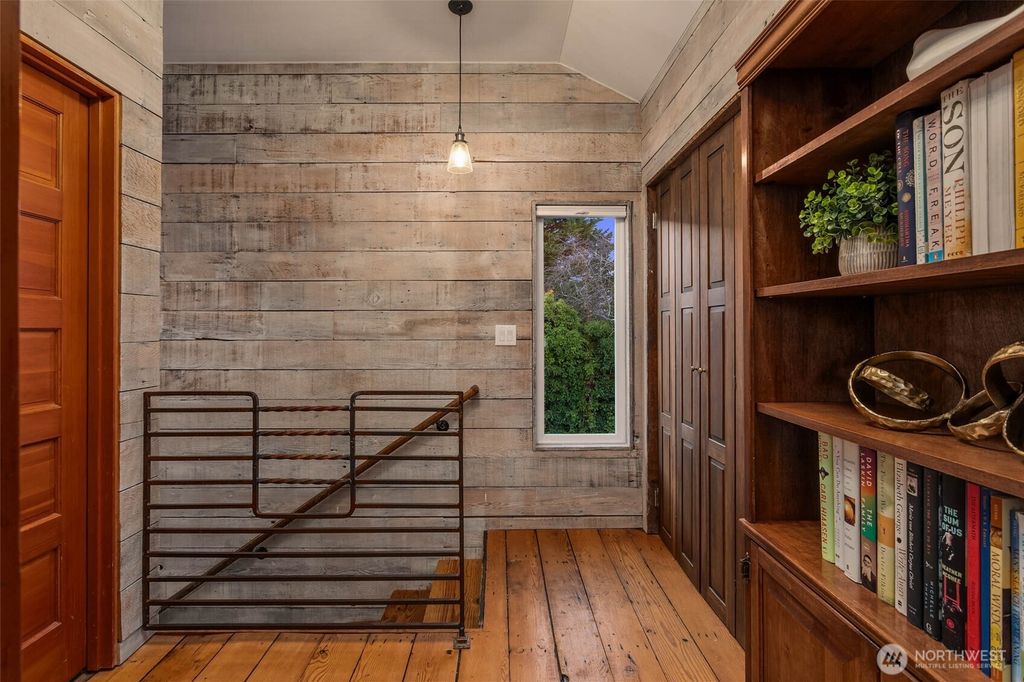 listing image 9366799705127018471