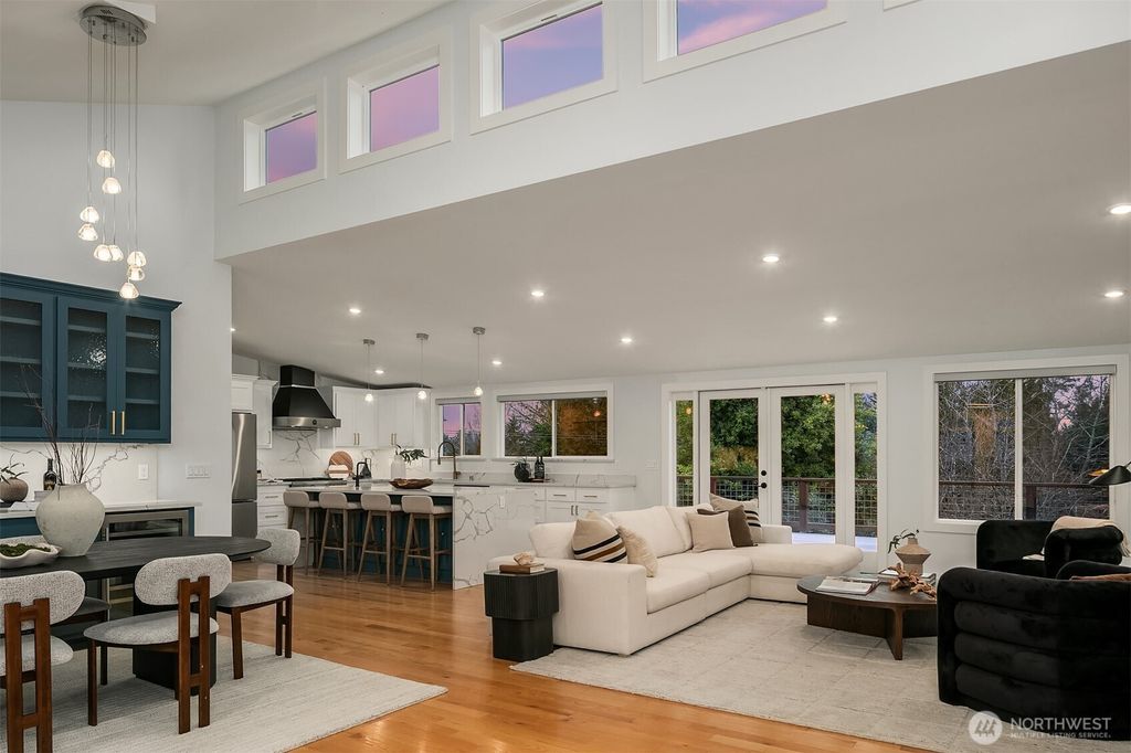 Photo of 11007 126th Avenue NE, Kirkland, WA 98033 (MLS # 2465922)