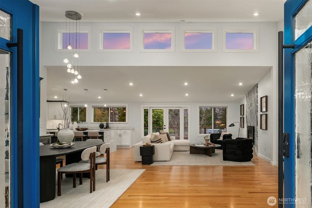 Photo of 11007 126th Avenue NE, Kirkland, WA 98033 (MLS # 2465922)