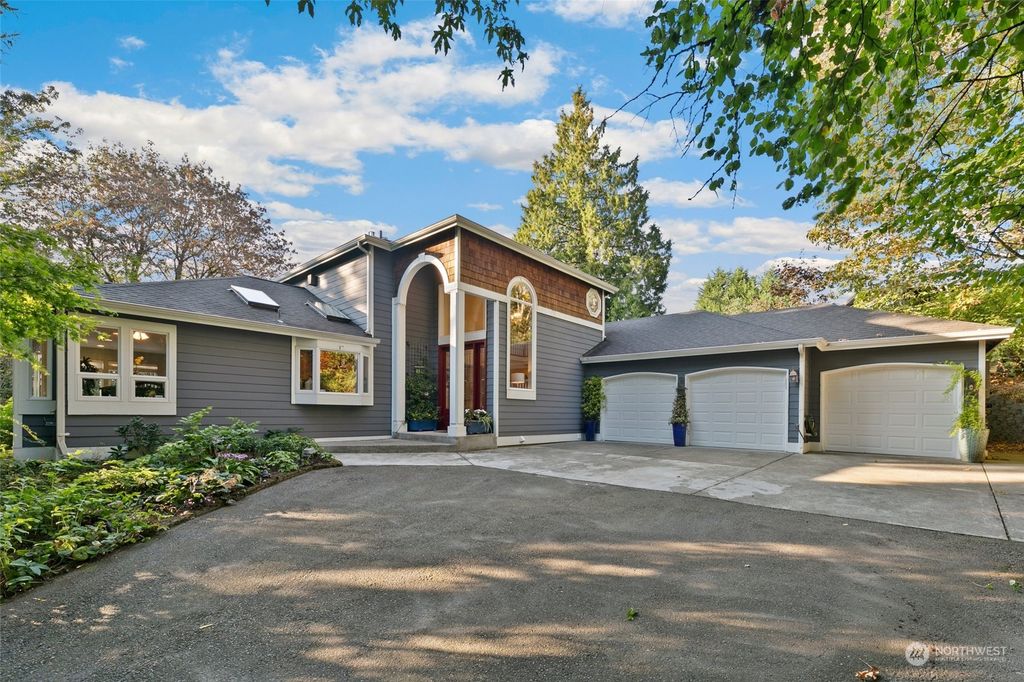 Photo of 1116 Alexander Avenue, Kirkland, WA 98033 (MLS # 2003730)