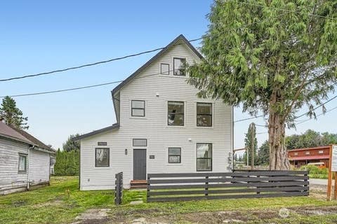 Photo of 31628 W Commercial Street #202, Carnation, WA 98014 (MLS # 2568347)