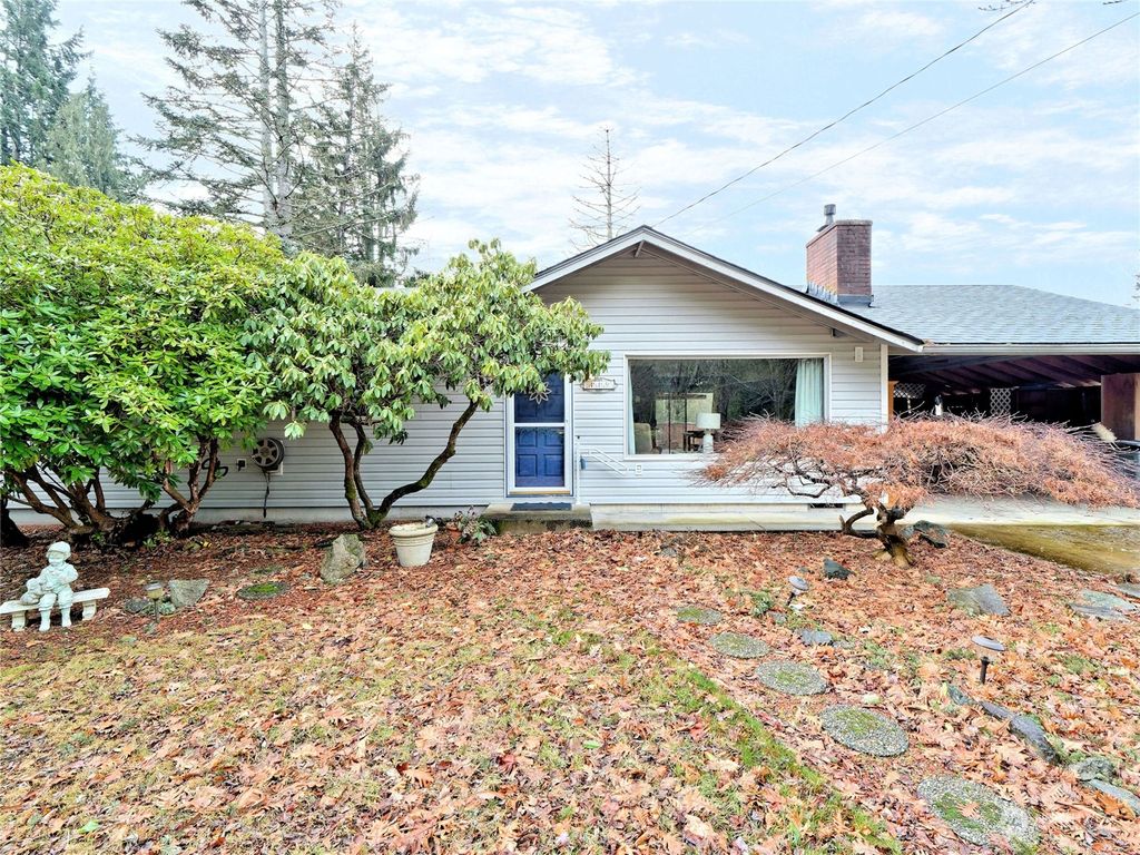 Photo of 415 Thrasher Avenue NE, North Bend, WA 98045 (MLS # 2198837)