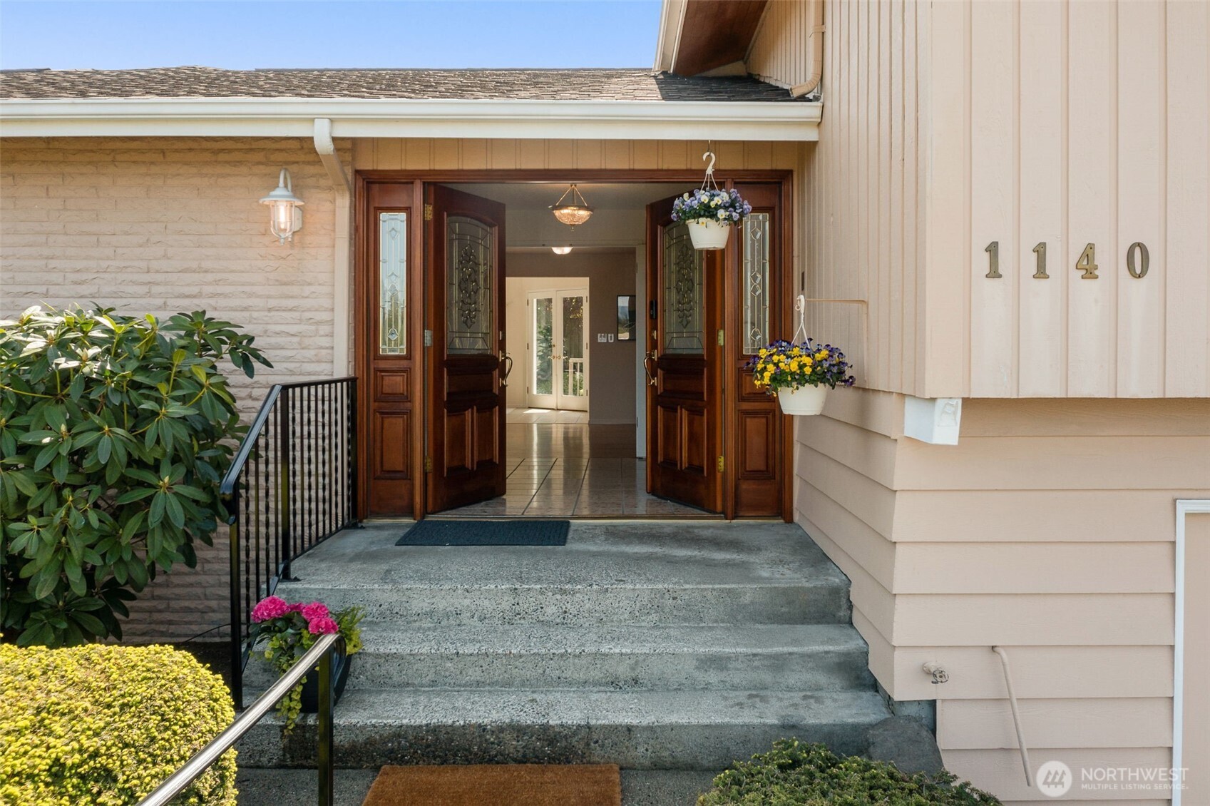 1140 Edmonds Street