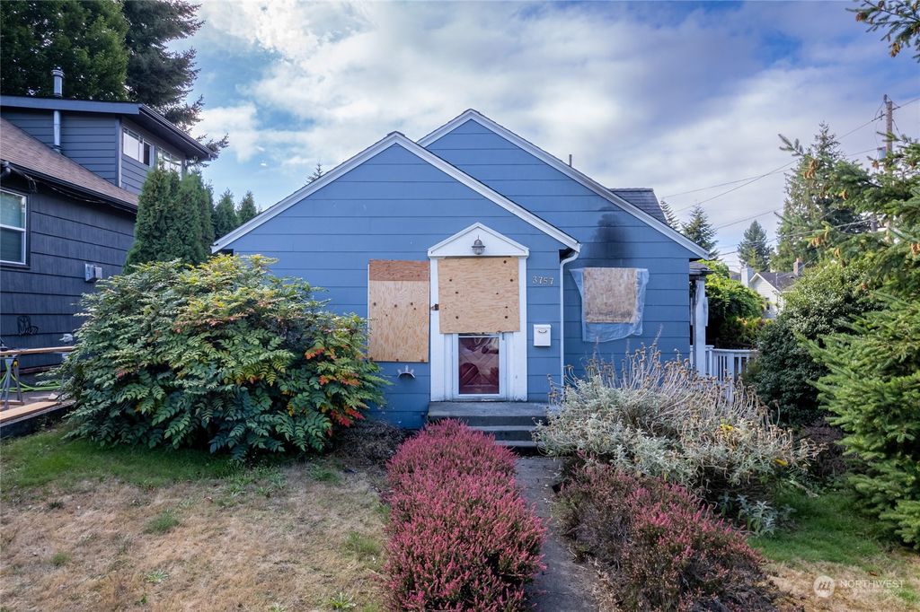 Photo of 3757 SW Austin Street, Seattle, WA 98126 (MLS # 2291165)